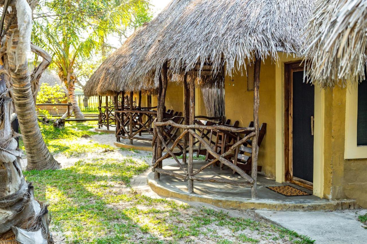 Manico Camp Hotel Inhaca Bagian luar foto