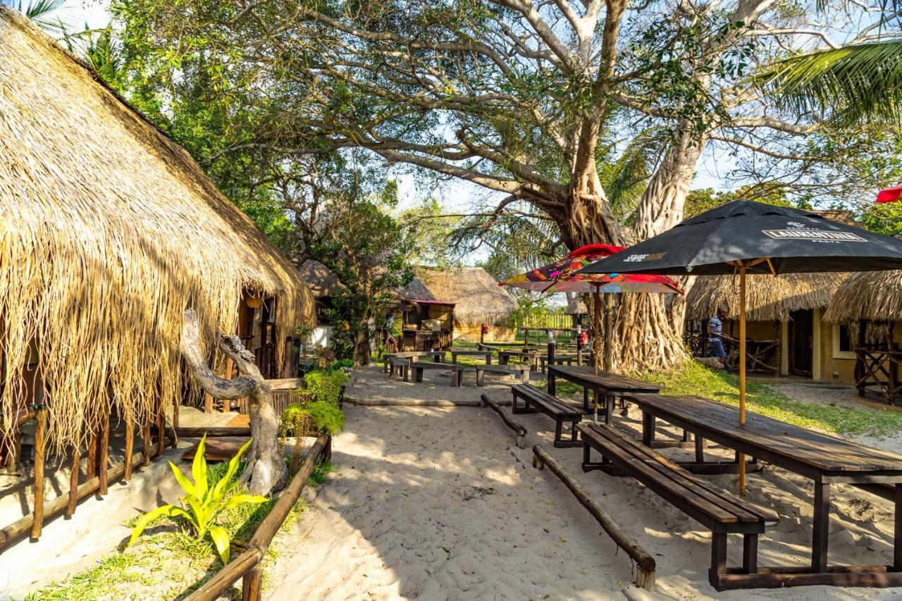 Manico Camp Hotel Inhaca Bagian luar foto